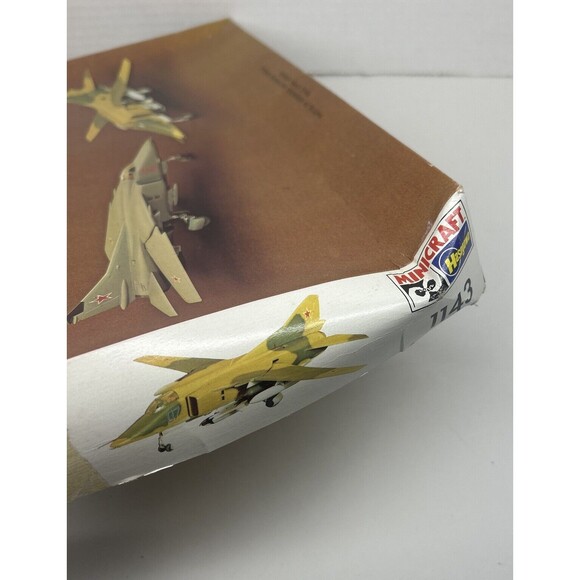 1/72 Hasegawa Minicraft Russian Mig-27 Flogger D Jet Plastic Model Kit - Picture 5 of 5